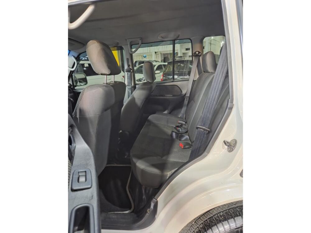 Mitsubishi Pajero TR4