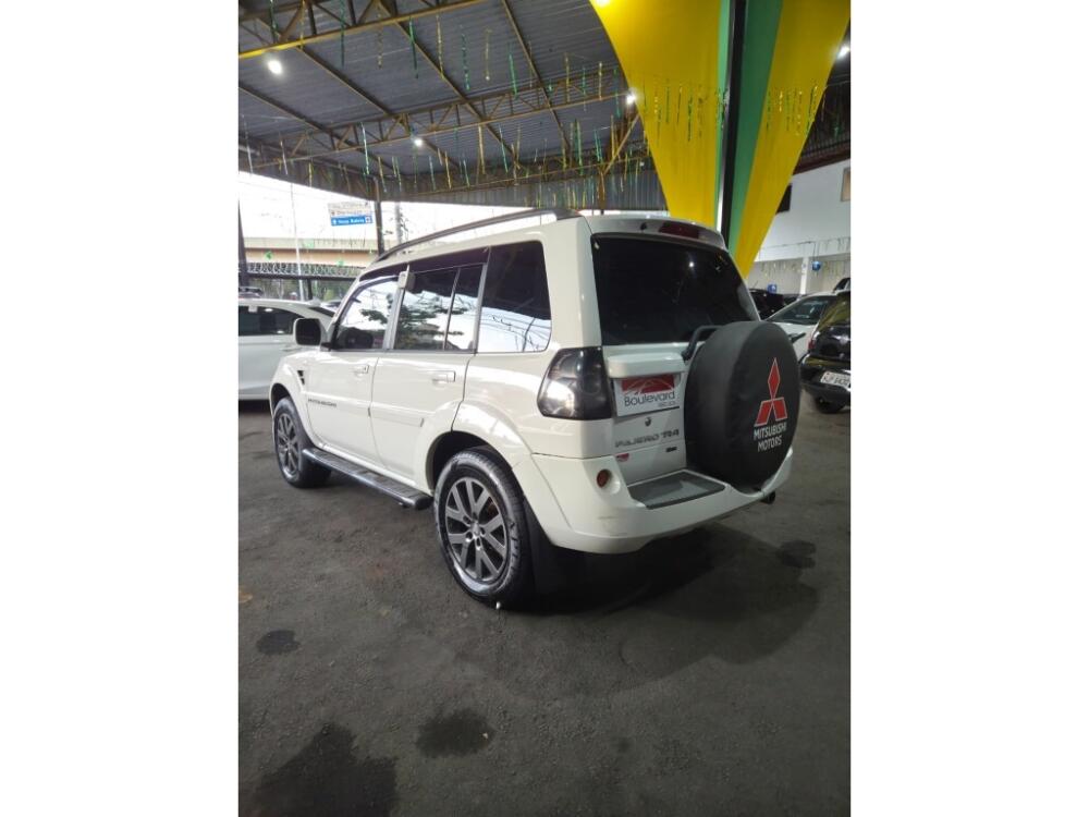 Mitsubishi Pajero TR4