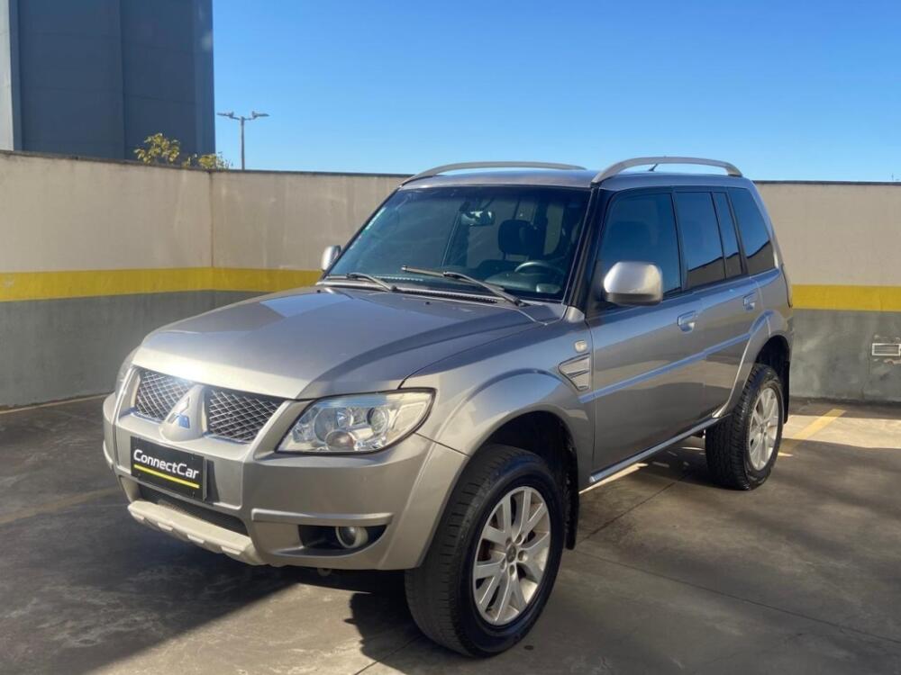 Mitsubishi Pajero TR4
