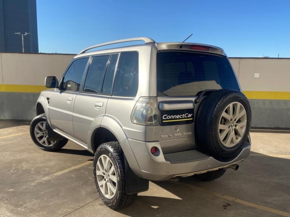 Mitsubishi Pajero TR4