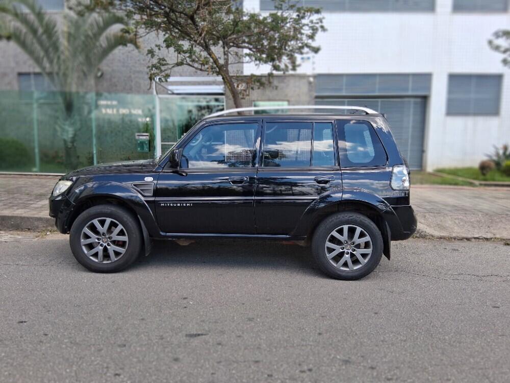 Mitsubishi Pajero TR4