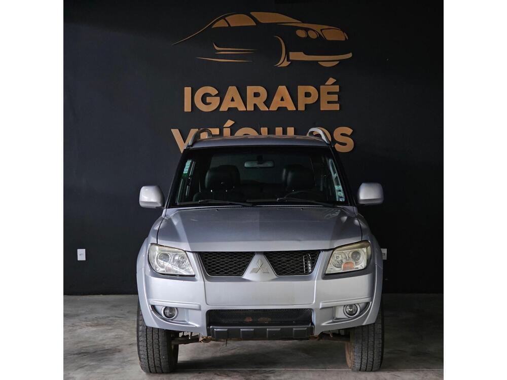 Mitsubishi Pajero TR4