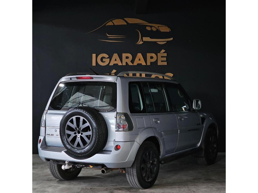 Mitsubishi Pajero TR4