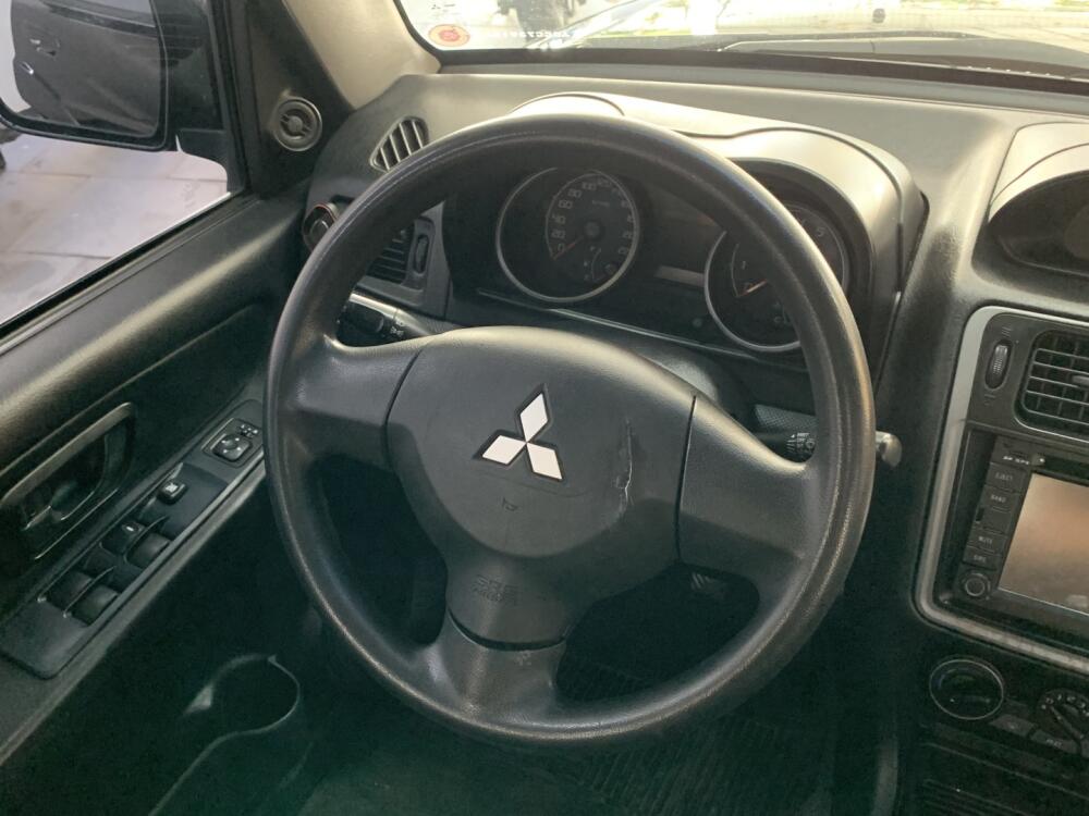 Mitsubishi Pajero TR4