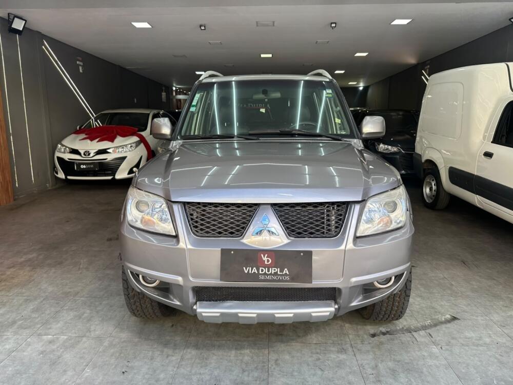 Mitsubishi Pajero TR4