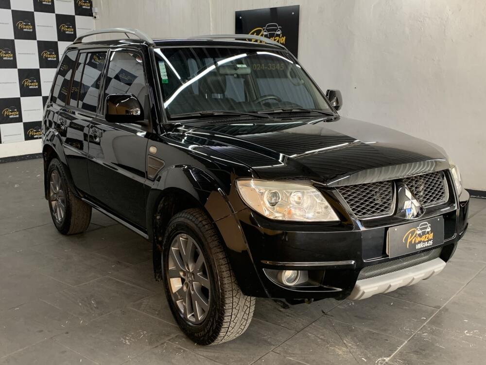 Mitsubishi Pajero TR4