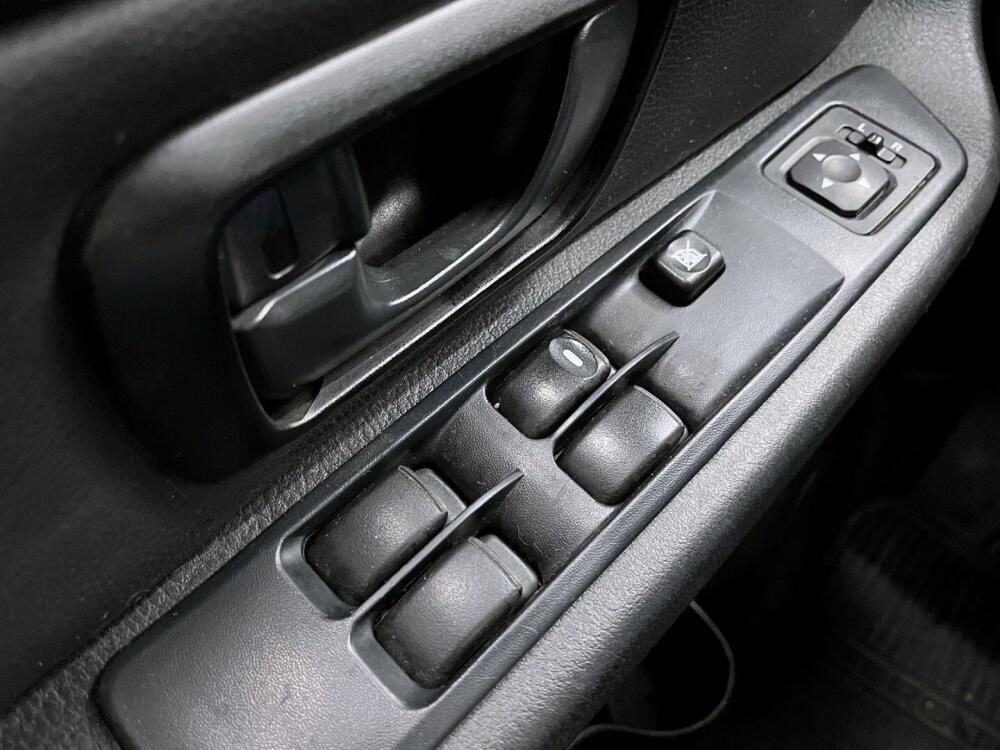 Mitsubishi Pajero TR4