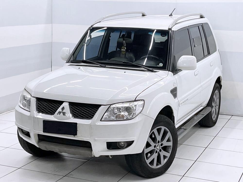 Mitsubishi Pajero TR4
