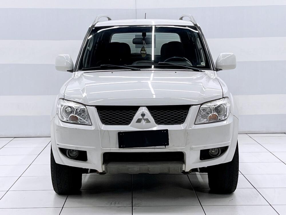 Mitsubishi Pajero TR4