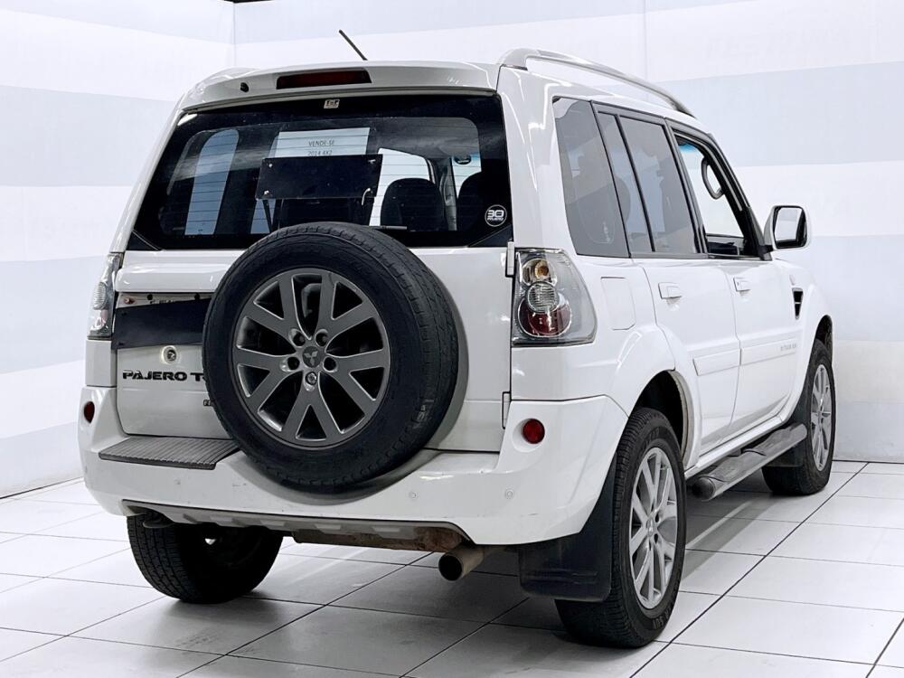 Mitsubishi Pajero TR4