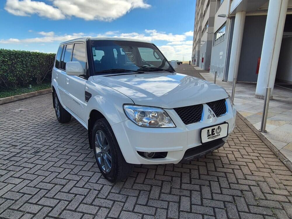 Mitsubishi Pajero TR4