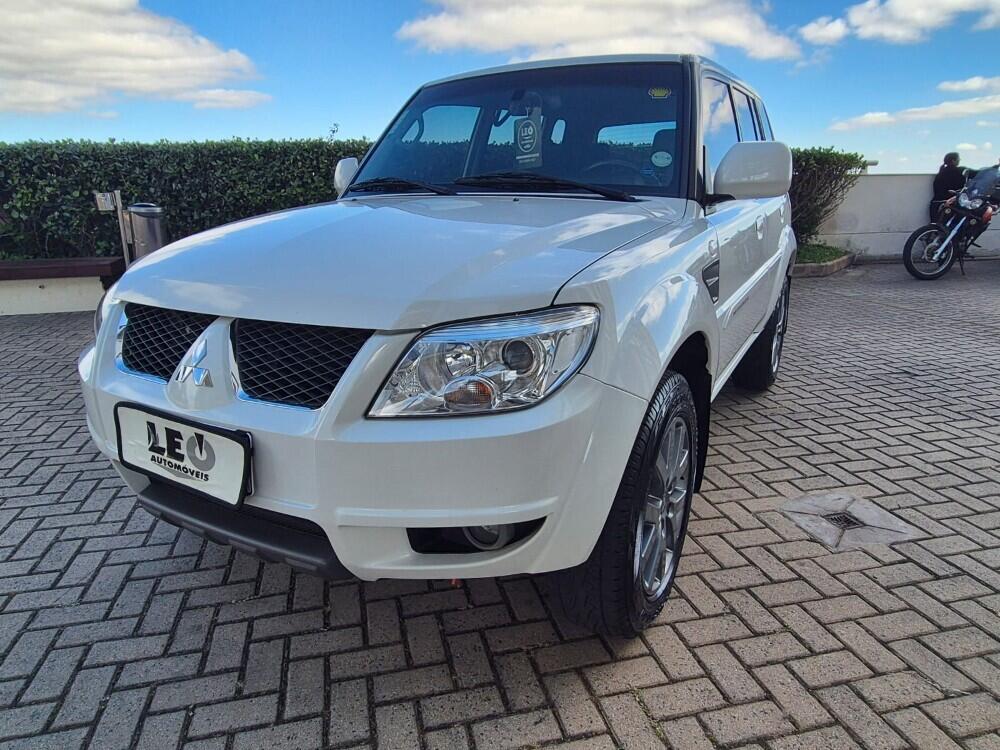 Mitsubishi Pajero TR4