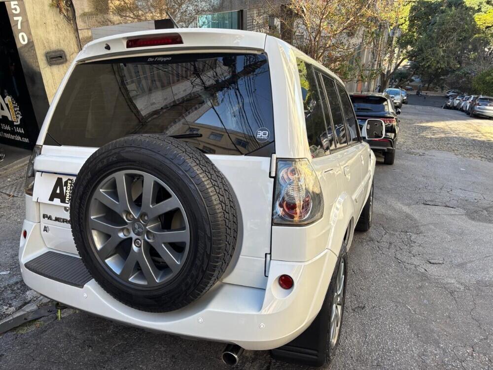 Mitsubishi Pajero TR4