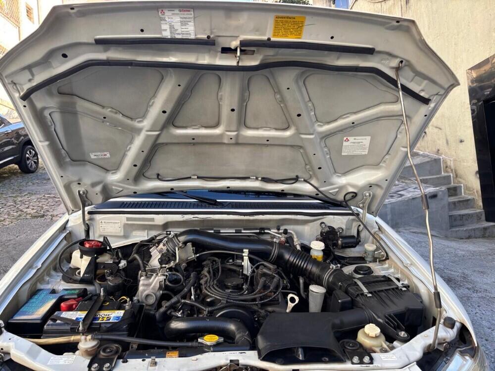 Mitsubishi Pajero TR4