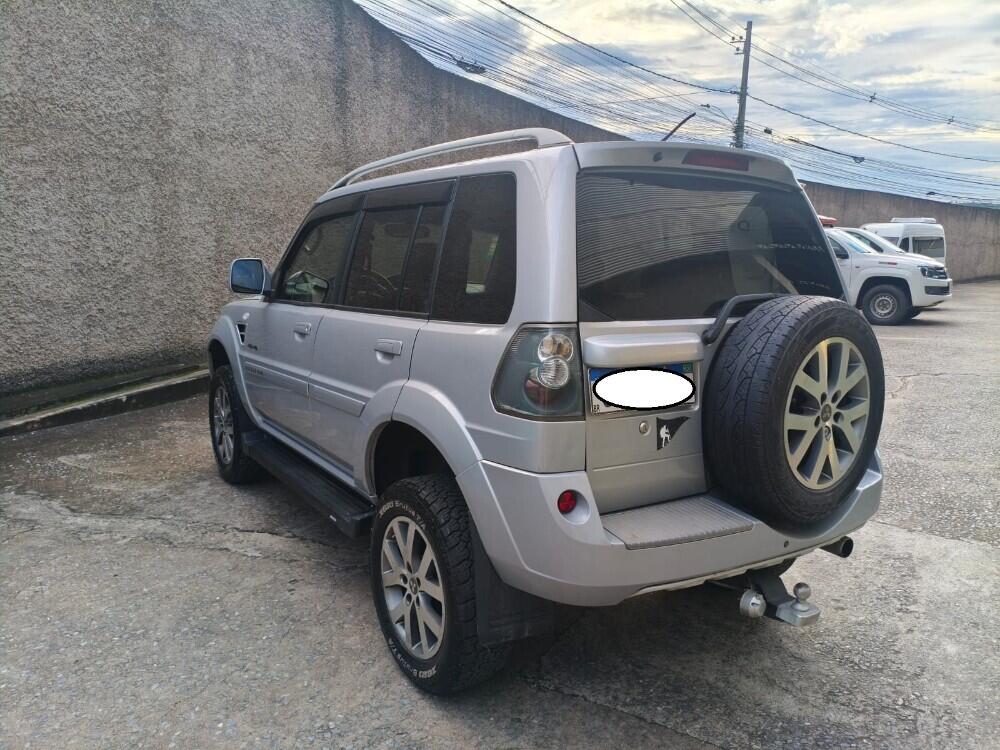 Mitsubishi Pajero TR4