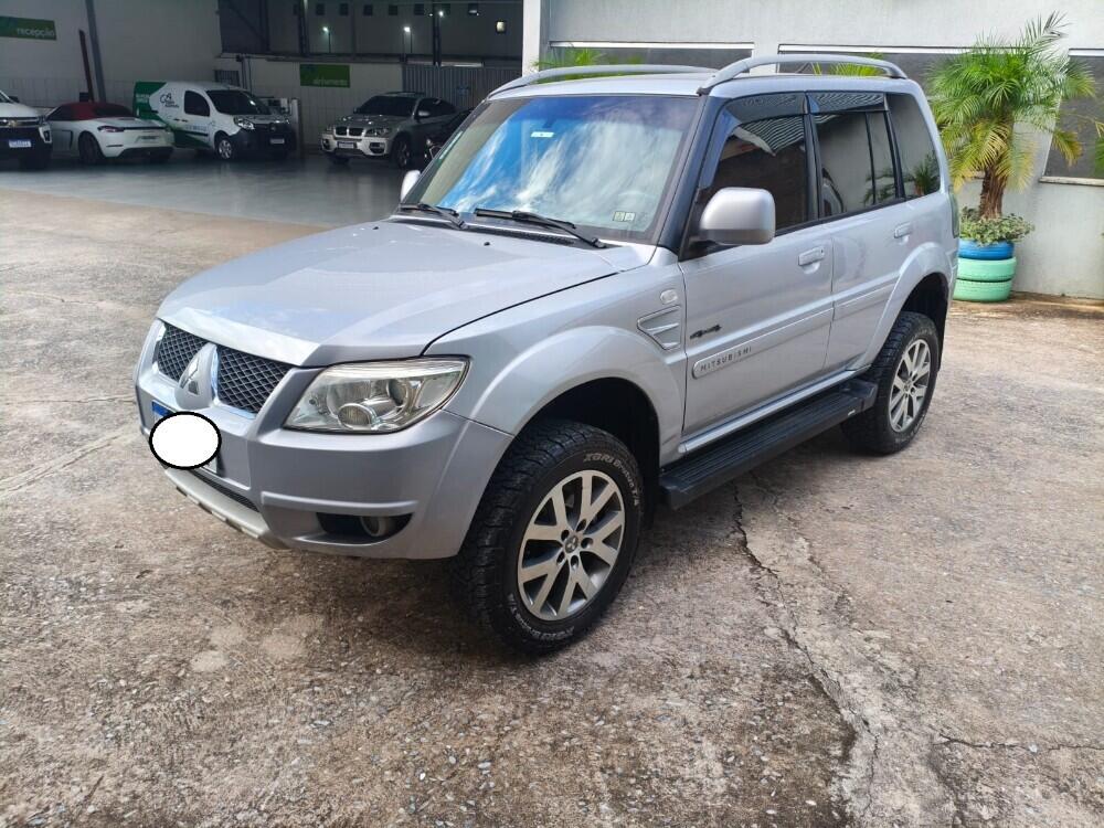 Mitsubishi Pajero TR4