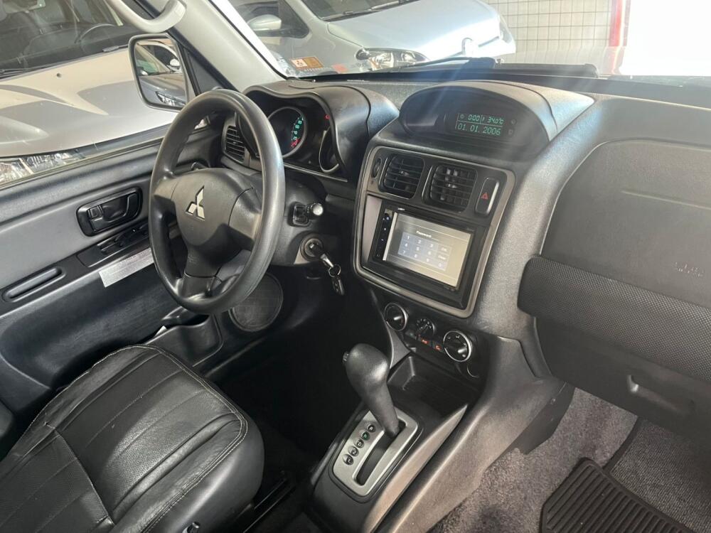 Mitsubishi Pajero TR4