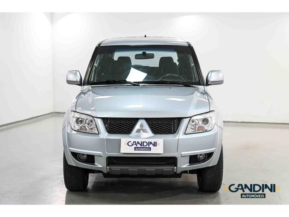 Mitsubishi Pajero TR4