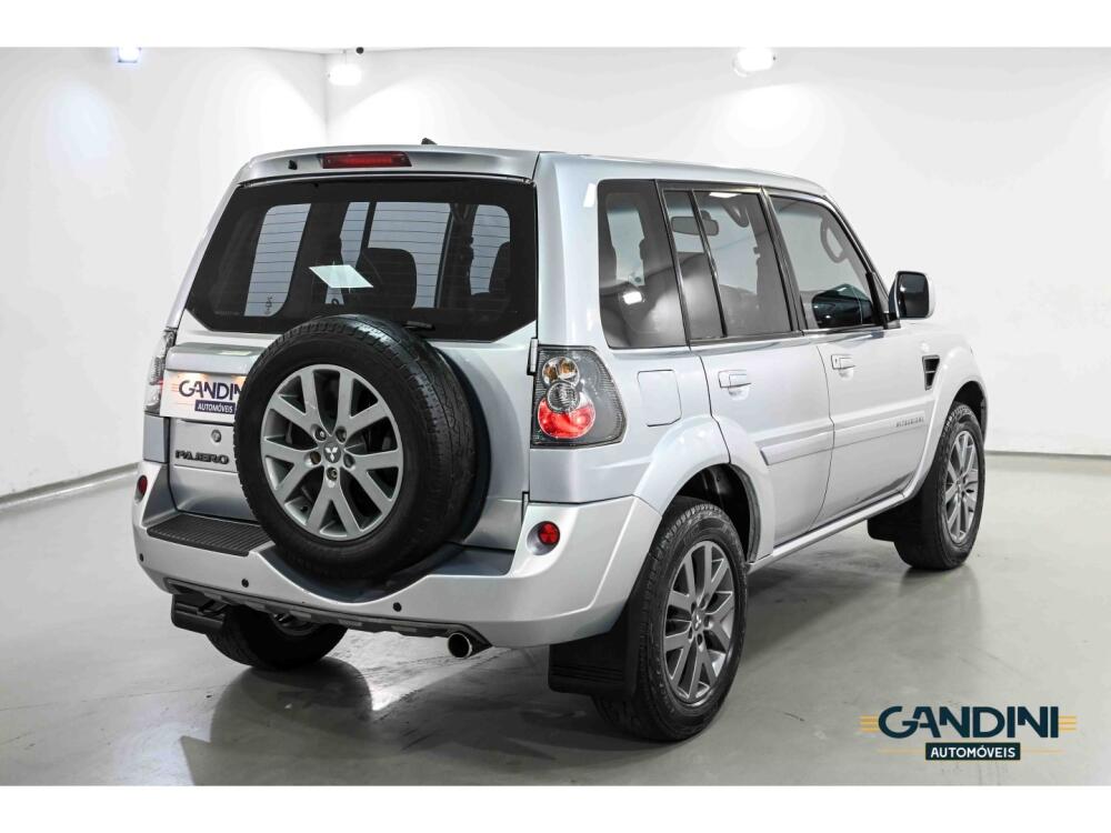 Mitsubishi Pajero TR4