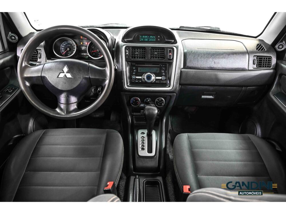 Mitsubishi Pajero TR4