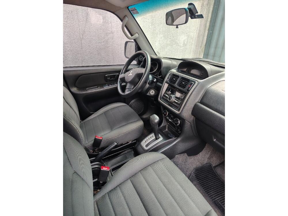 Mitsubishi Pajero TR4