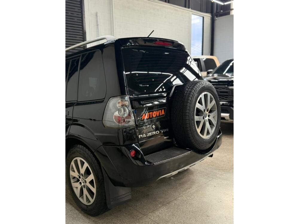 Mitsubishi Pajero TR4