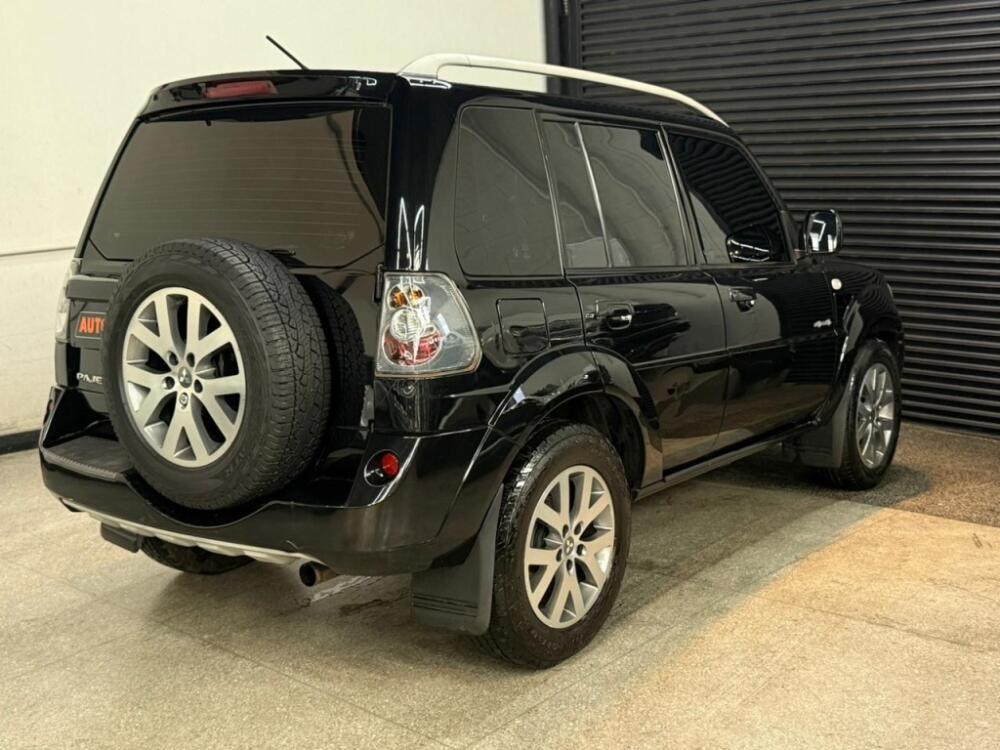 Mitsubishi Pajero TR4