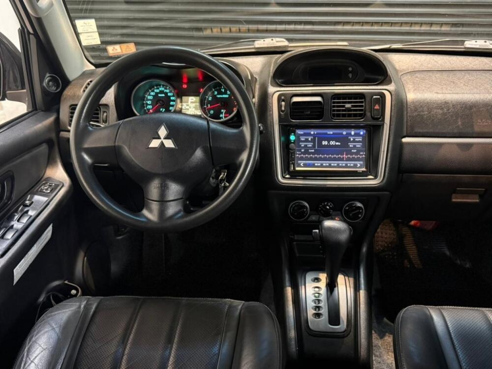 Mitsubishi Pajero TR4