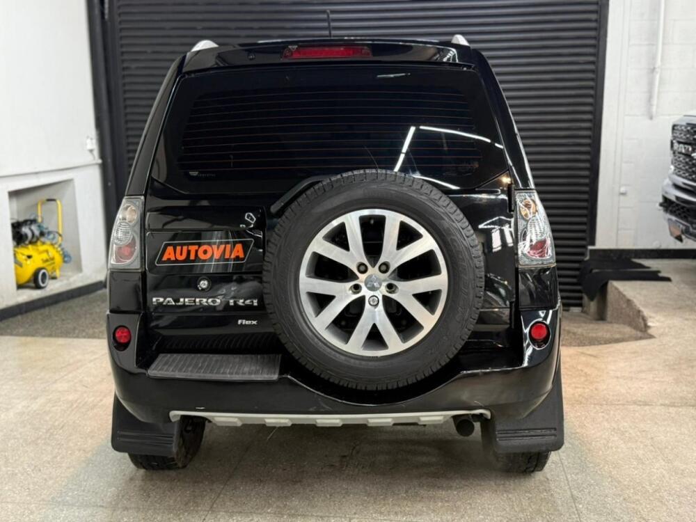 Mitsubishi Pajero TR4
