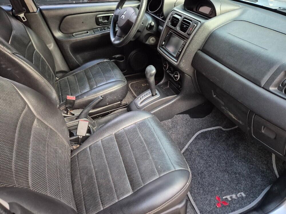 Mitsubishi Pajero TR4