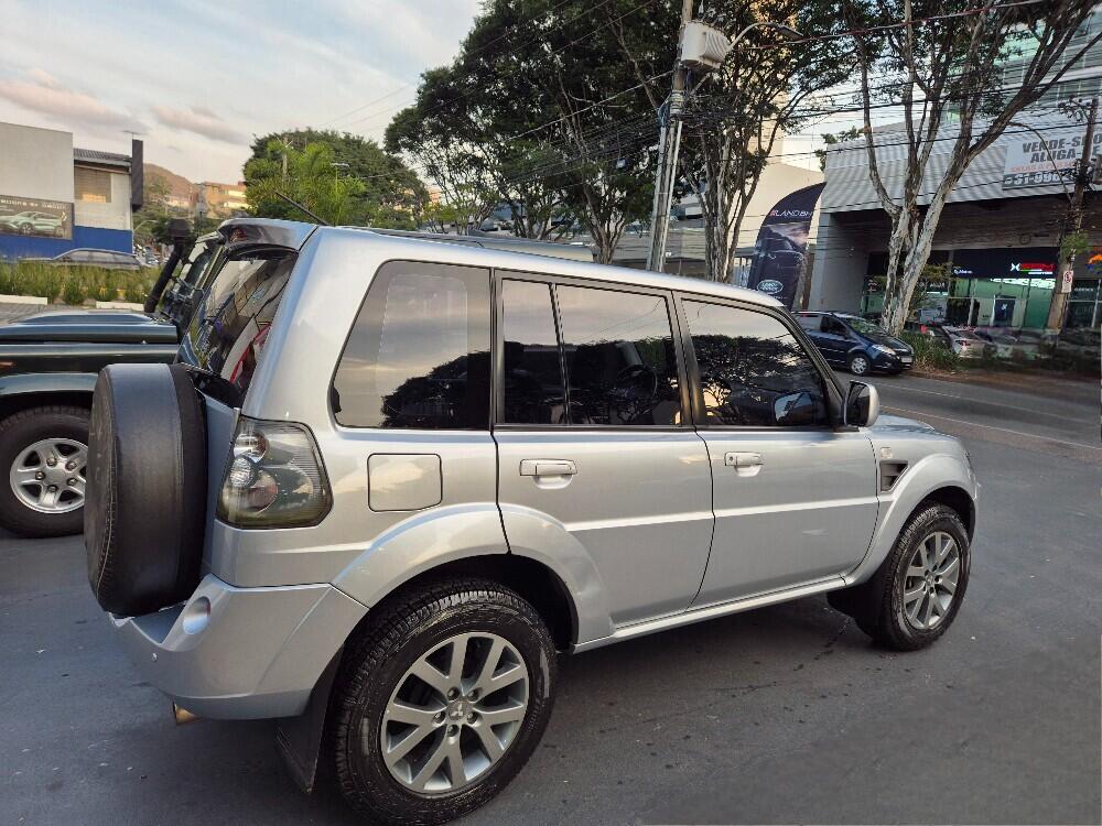 Mitsubishi Pajero TR4