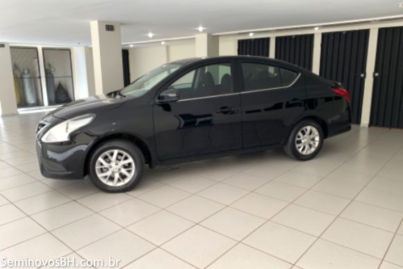 Nissan Versa Nissan Versa