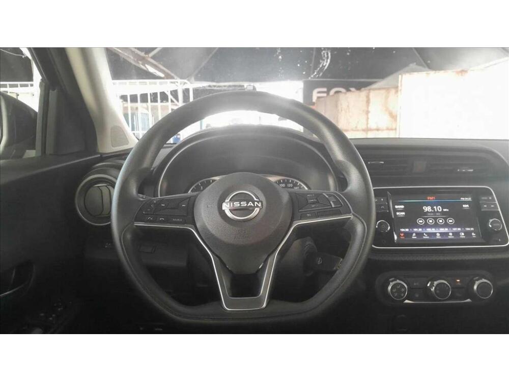 Nissan Kicks Play