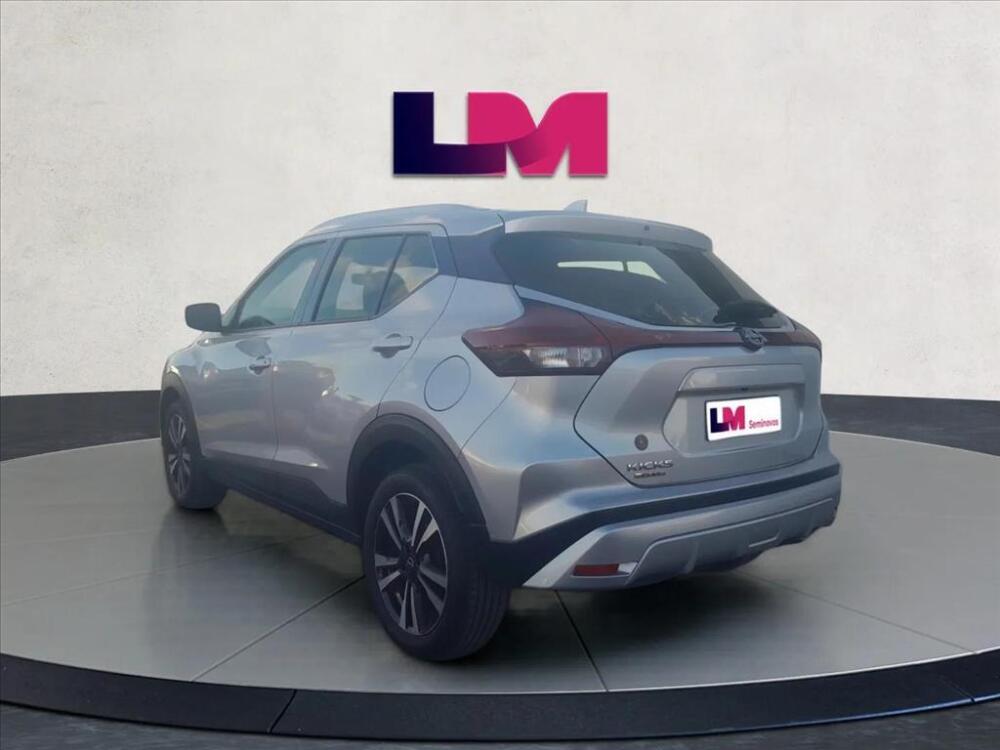 Nissan Kicks Play