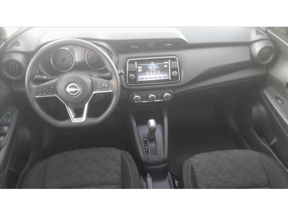 Nissan Kicks Play