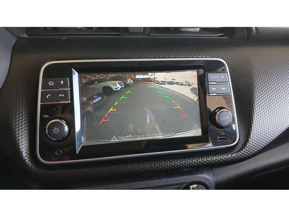 Nissan Kicks Play