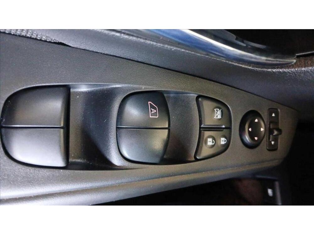 Nissan Kicks Play