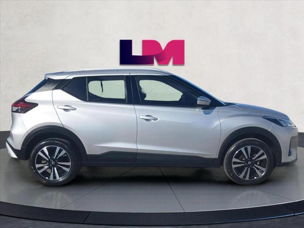 Nissan Kicks Play