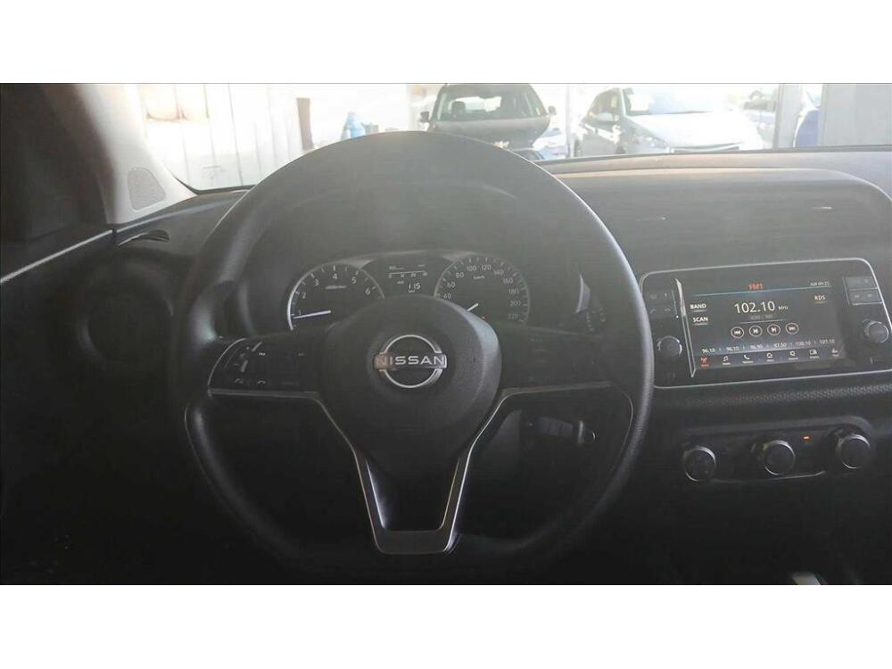 Nissan Kicks Play