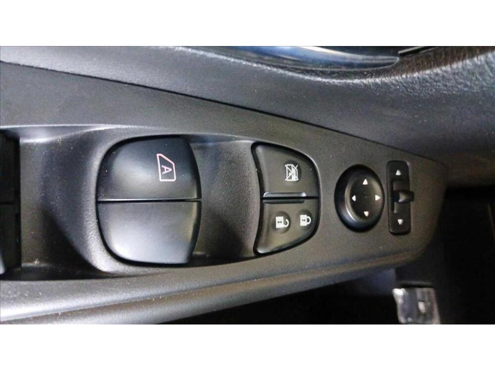 Nissan Kicks Play
