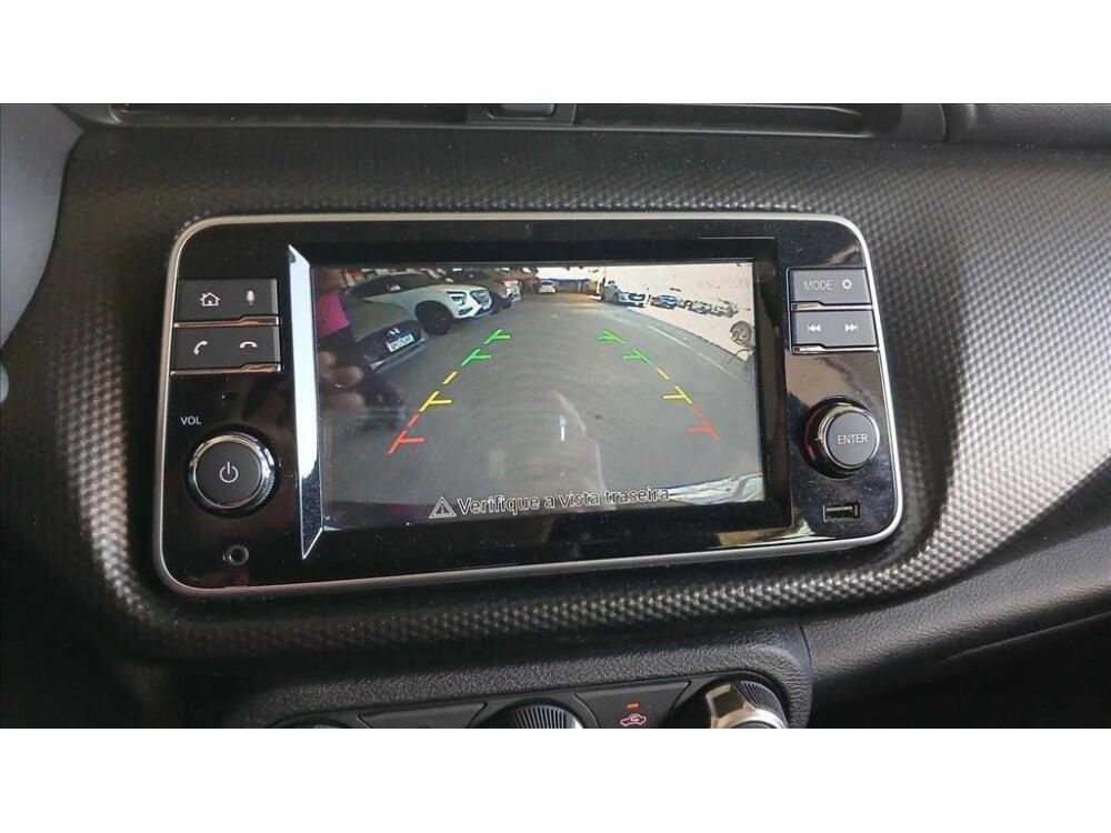 Nissan Kicks Play