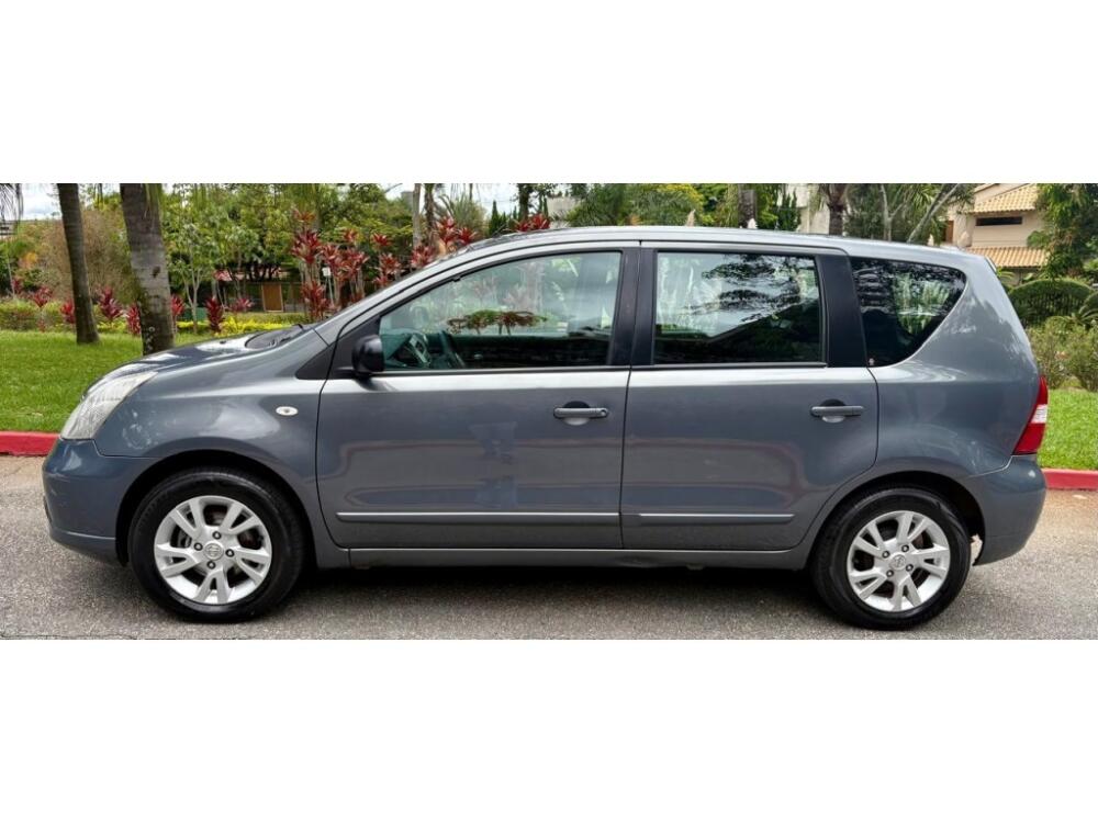 Nissan Livina