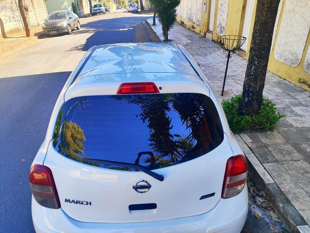 Nissan March