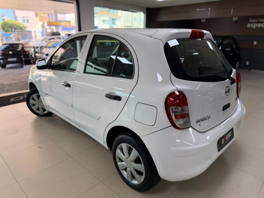 Nissan March