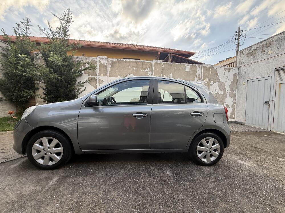 Nissan March