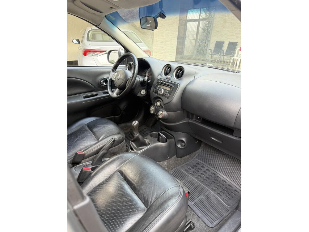Nissan March