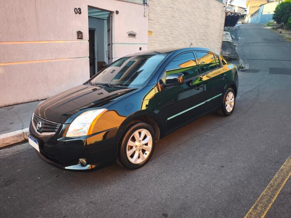 Nissan Sentra S 2.0 CVT 2010