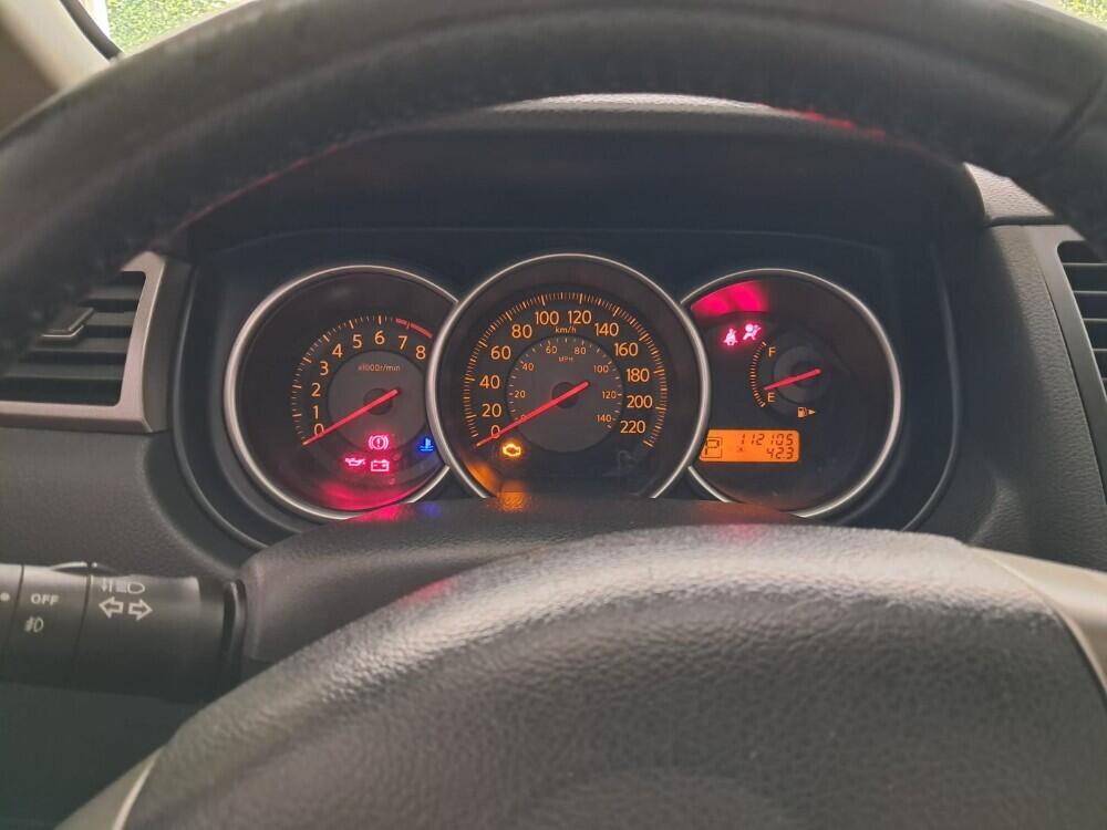 Nissan Tiida Hatch