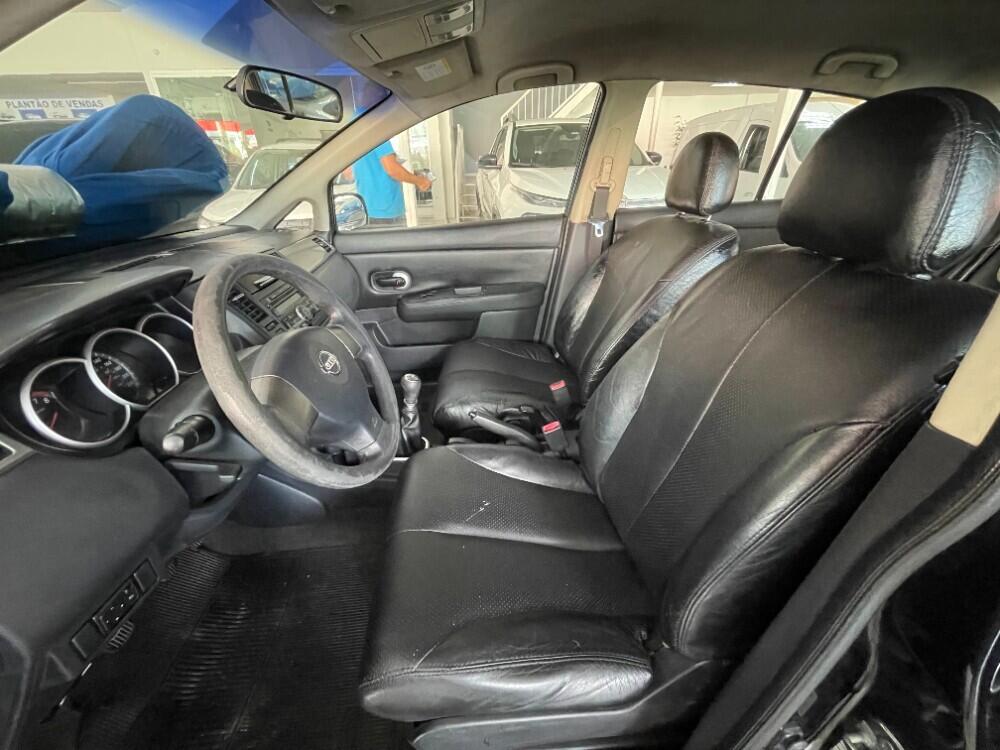 Nissan Tiida Hatch