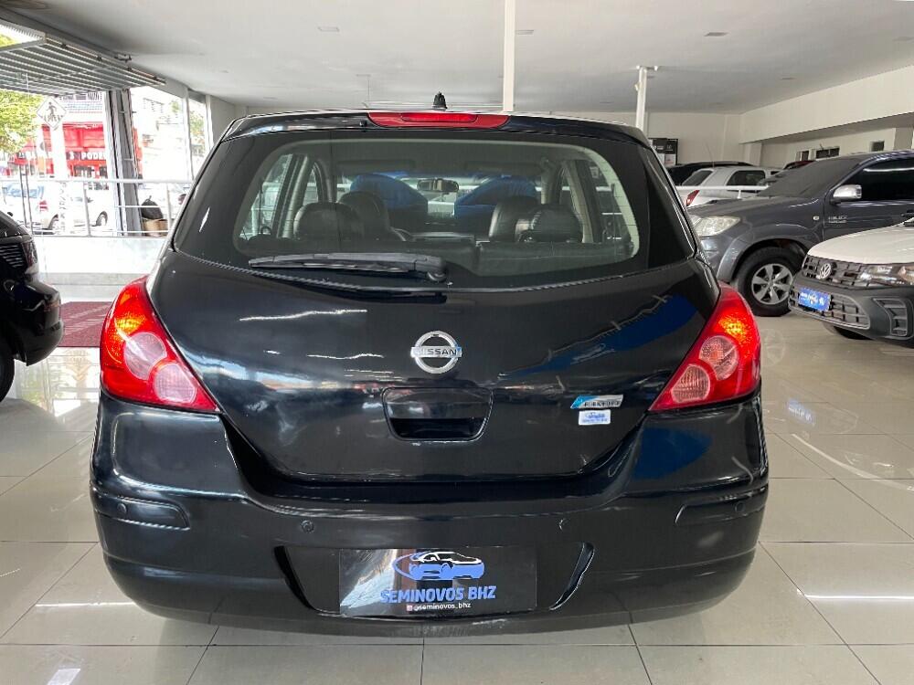 Nissan Tiida Hatch